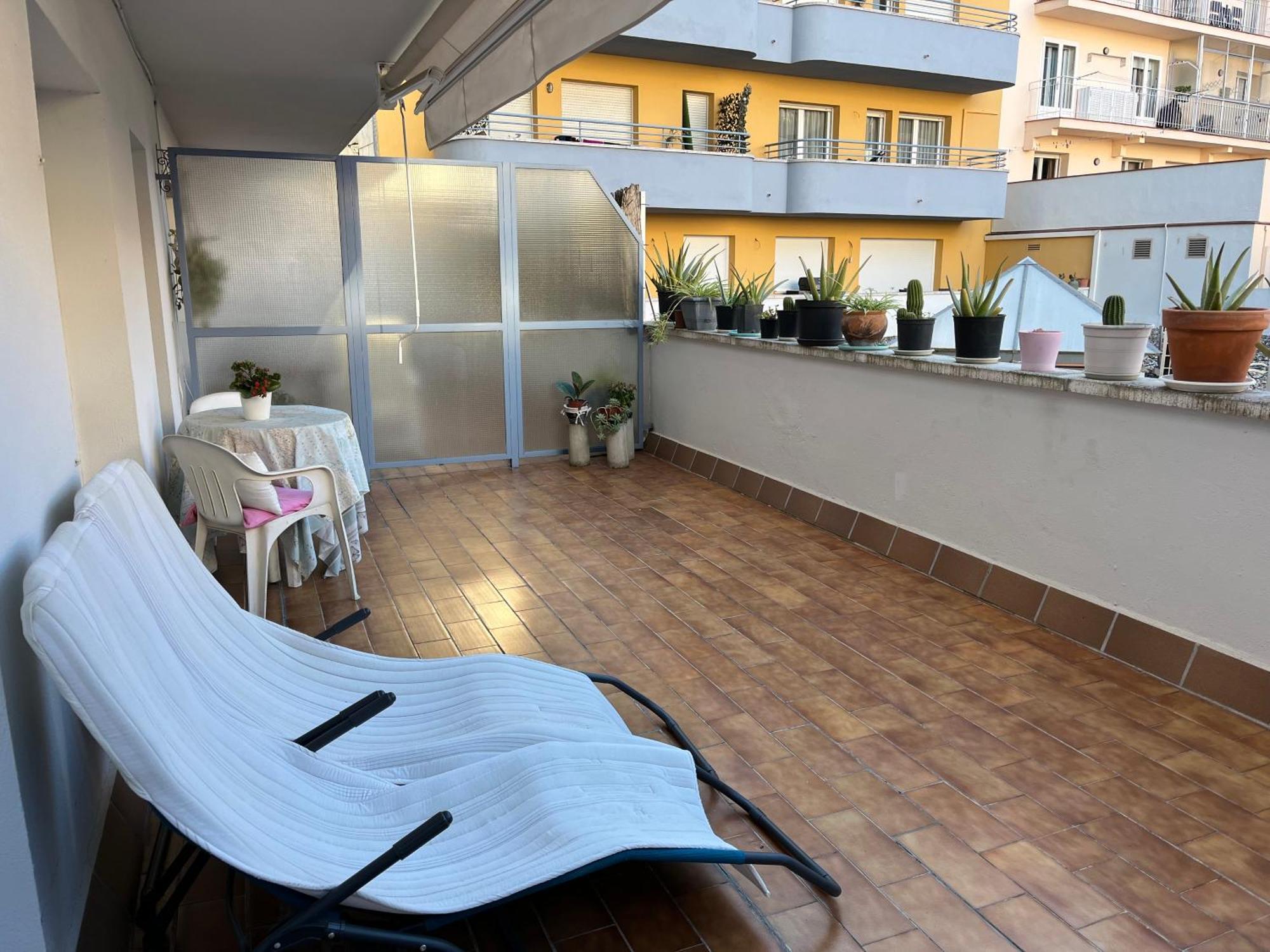 Còmode apartament al bell mig de Girona Exterior foto
